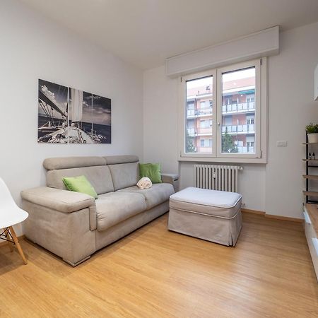 Milano 5 Guests - Modern Apt With Balcony Exteriér fotografie