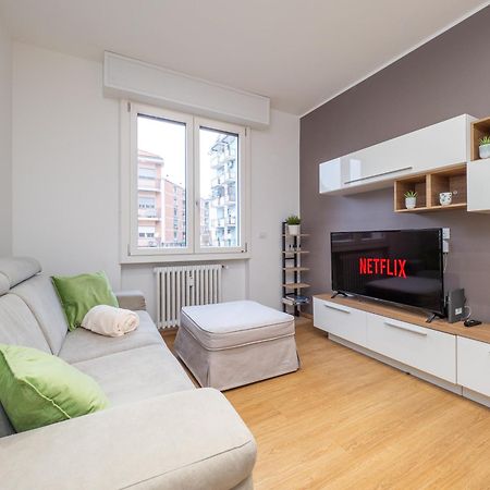 Milano 5 Guests - Modern Apt With Balcony Exteriér fotografie